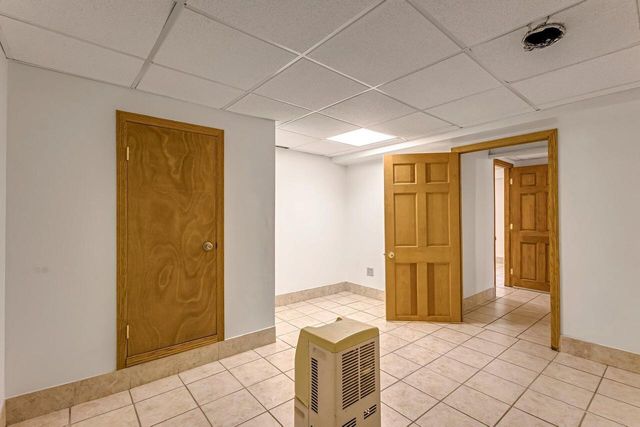 9335 W County Line ROAD #9325, Milwaukee, WI 53224