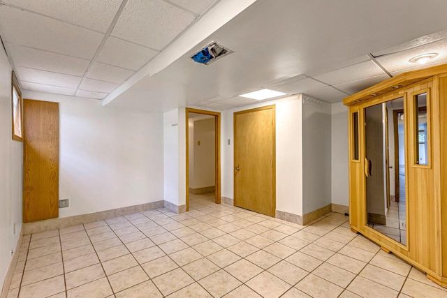9335 W County Line ROAD #9325, Milwaukee, WI 53224