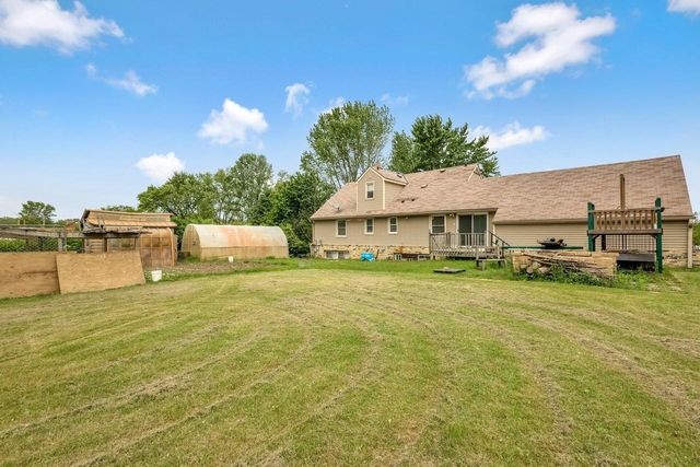 9335 W County Line ROAD #9325, Milwaukee, WI 53224