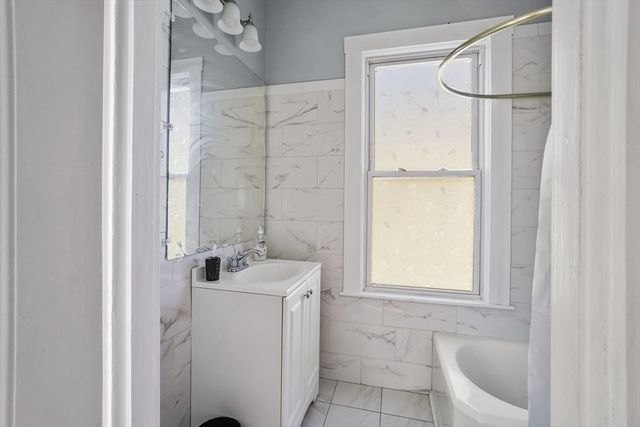 709 Second St, Fall River, MA 02721