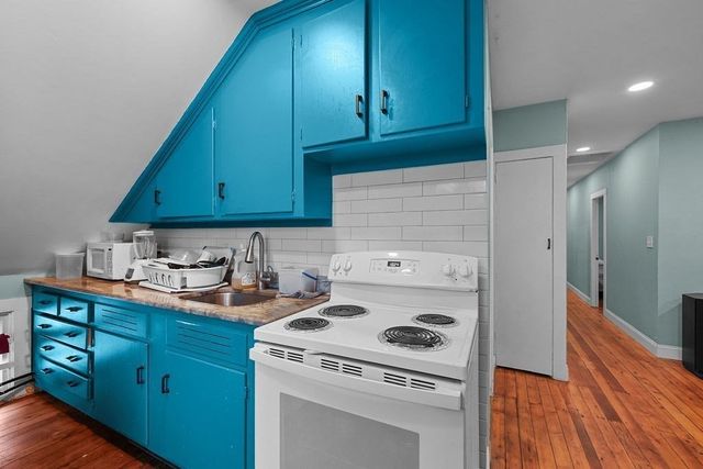 709 Second St, Fall River, MA 02721