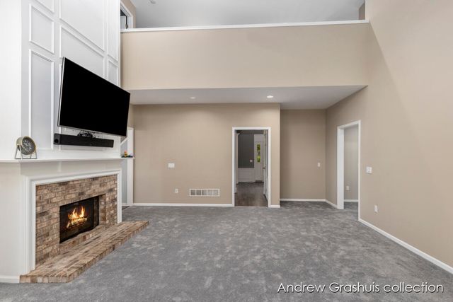 7326 Royal Ridge Se, Gaines Twp, MI 49316