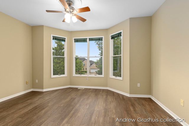 7326 Royal Ridge Se, Gaines Twp, MI 49316