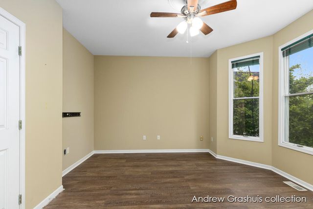 7326 Royal Ridge Se, Gaines Twp, MI 49316