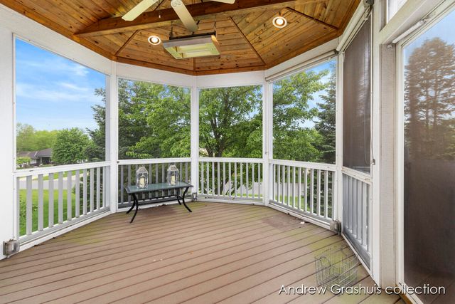 7326 Royal Ridge Se, Gaines Twp, MI 49316