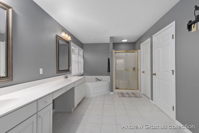 7326 Royal Ridge Se, Gaines Twp, MI 49316