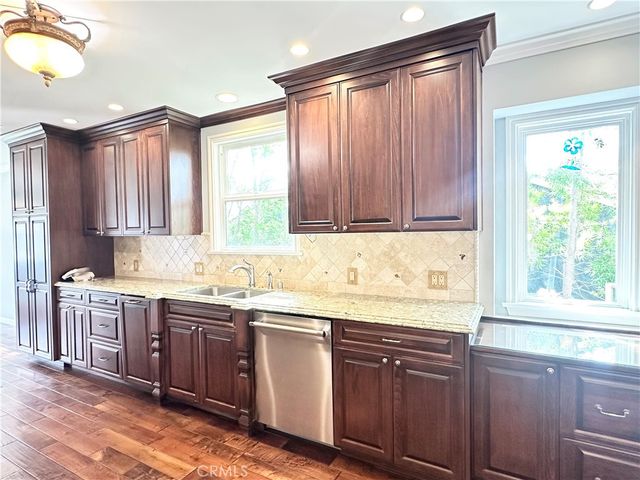 2649 N Parish, Burbank, CA 91504