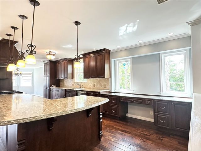 2649 N Parish, Burbank, CA 91504
