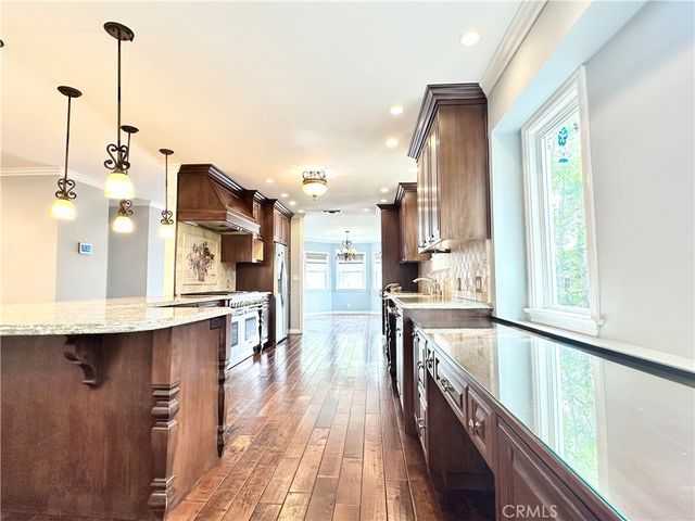 2649 N Parish, Burbank, CA 91504