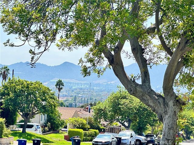 2649 N Parish, Burbank, CA 91504