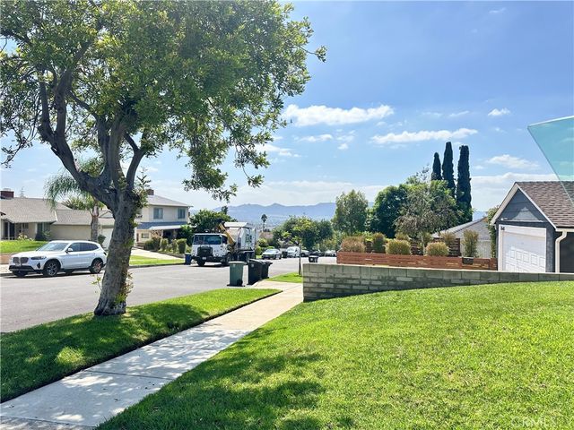 2649 N Parish, Burbank, CA 91504