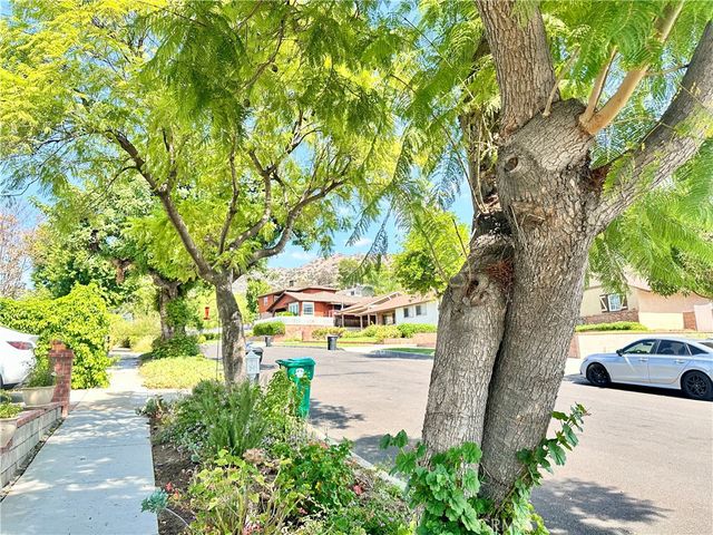 2649 N Parish, Burbank, CA 91504