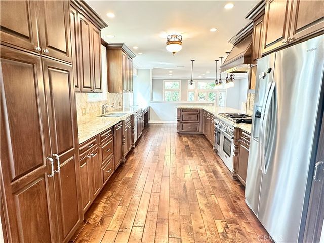 2649 N Parish, Burbank, CA 91504
