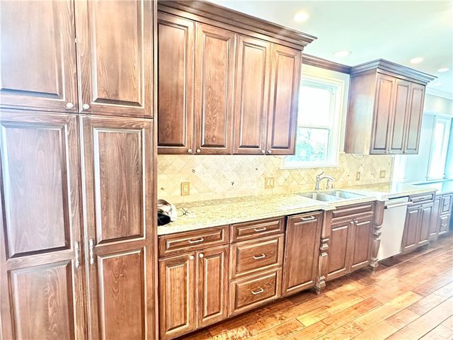 2649 N Parish, Burbank, CA 91504