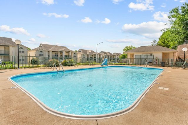 351 S Wildwood Drive 8-4, Branson, MO 65616