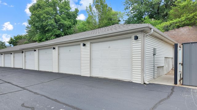 351 S Wildwood Drive 8-4, Branson, MO 65616