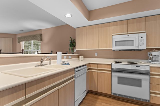 351 S Wildwood Drive 8-4, Branson, MO 65616
