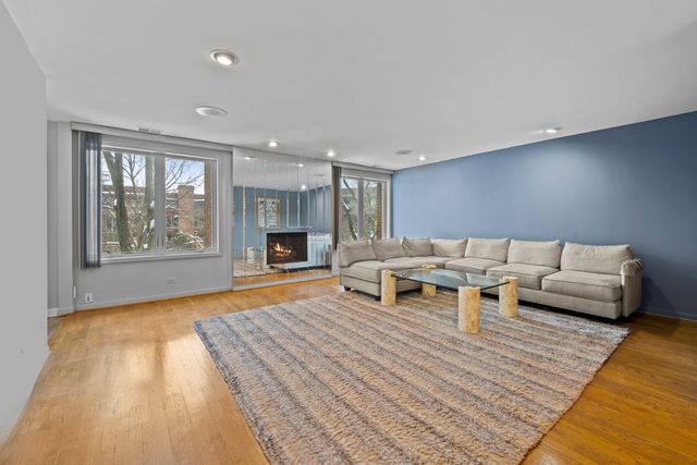 1125 Lake Cook Road 405, Northbrook, IL 60062