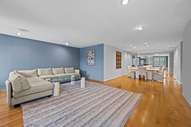 1125 Lake Cook Road 405, Northbrook, IL 60062