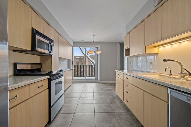 1125 Lake Cook Road 405, Northbrook, IL 60062