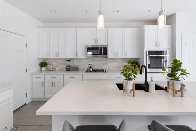 3915 Wesvan Court, Las Vegas, NV 89121