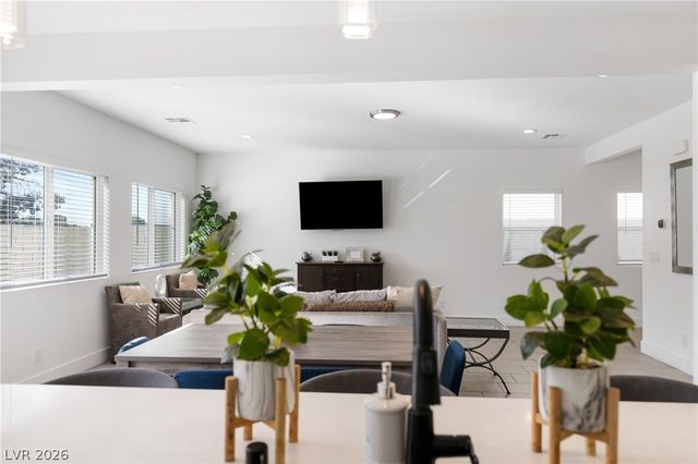 3915 Wesvan Court, Las Vegas, NV 89121