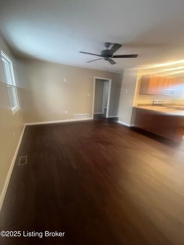 2407 Kings Cross Ct, Louisville, KY 40272