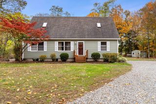 21 Hammond Street, Rowley, MA 01969
