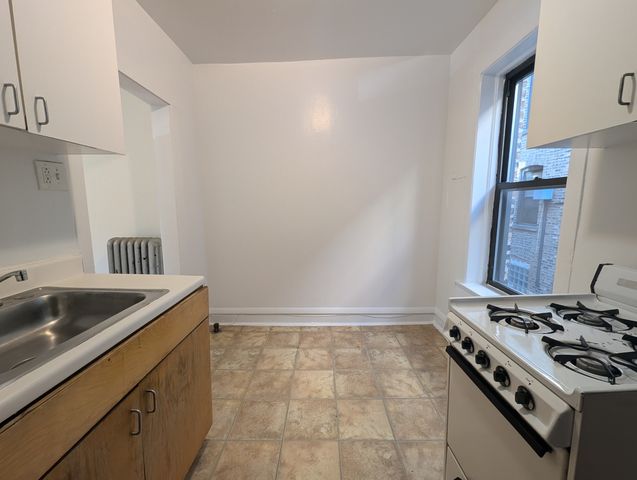2706 N Spaulding Avenue 1FF, Chicago, IL 60647