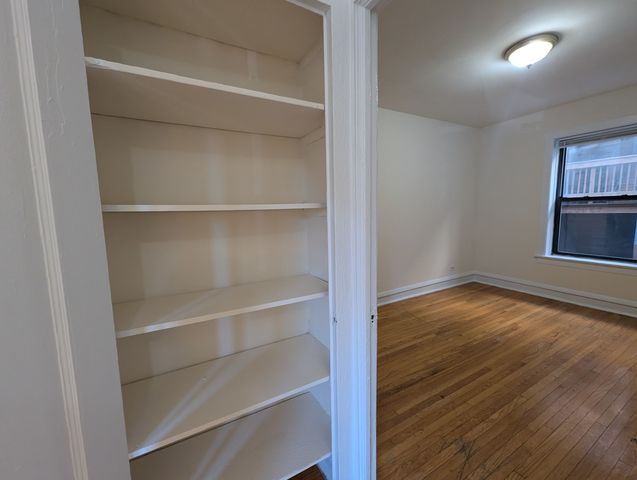 2706 N Spaulding Avenue 1FF, Chicago, IL 60647