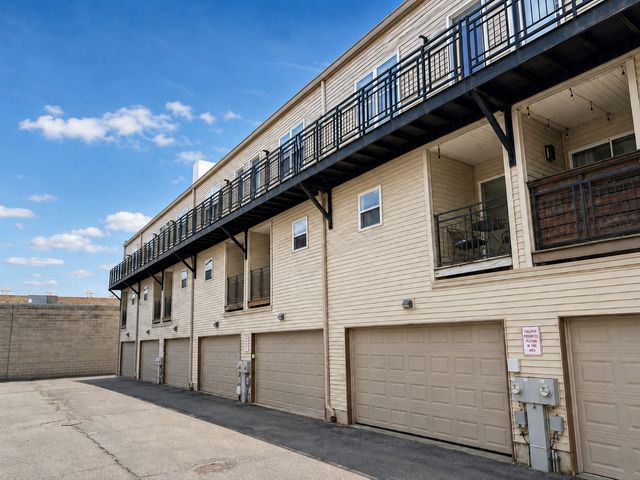 4851 N Pulaski Road, Chicago, IL 60630