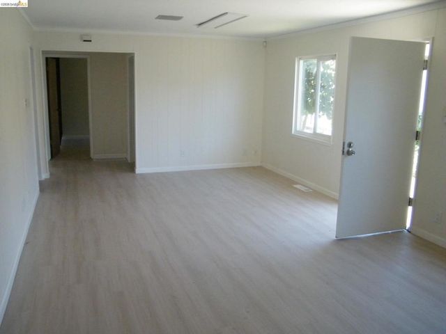 2275 Washington Ave, San Leandro, CA 94577