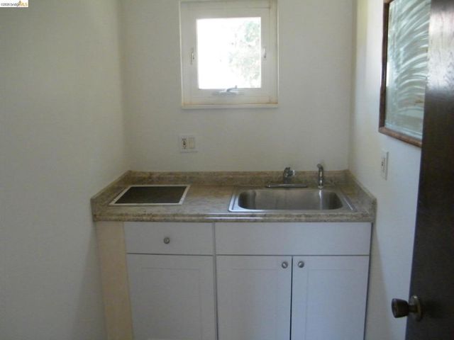 2275 Washington Ave, San Leandro, CA 94577