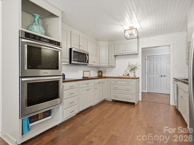 117 Club View Drive, Cherryville, NC 28021