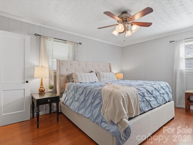 117 Club View Drive, Cherryville, NC 28021