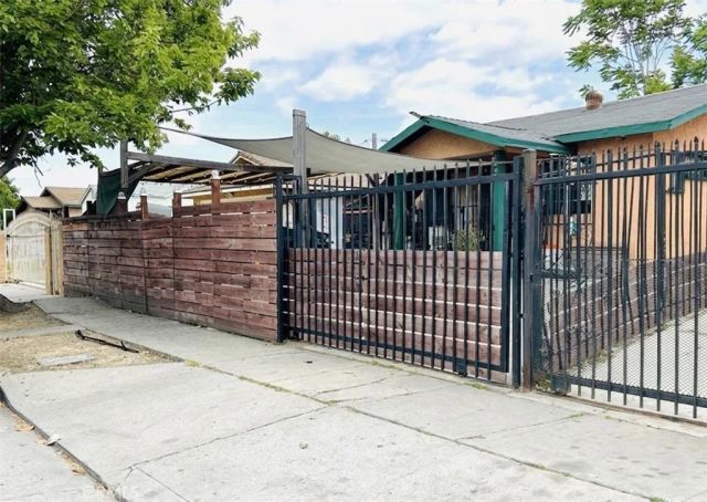 150 E 108th, Los Angeles, CA 90061