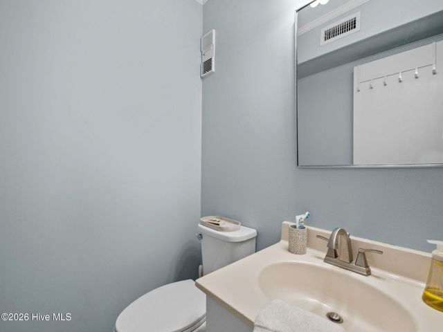 2308 W Ft Macon Road 204 H, Atlantic Beach, NC 28512