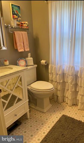 552 CUSTIS RD, Glenside, PA 19038