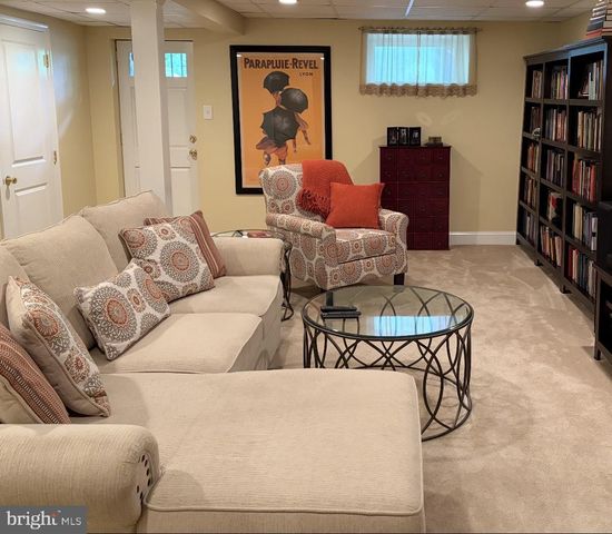 552 CUSTIS RD, Glenside, PA 19038