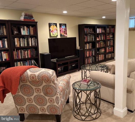 552 CUSTIS RD, Glenside, PA 19038