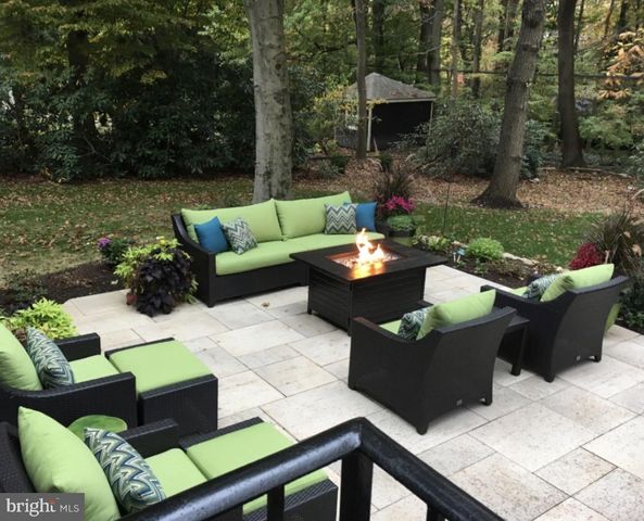 552 CUSTIS RD, Glenside, PA 19038