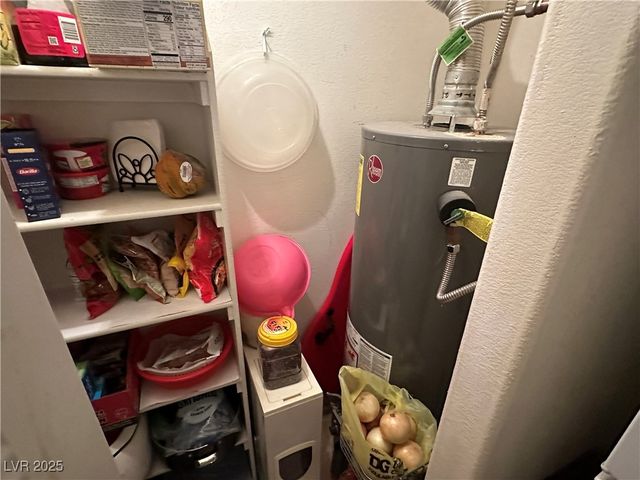 1830 North Pecos Road 230, Las Vegas, NV 89115