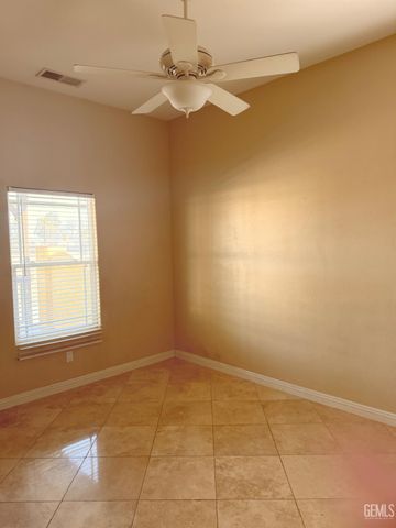 6328 Sugarloaf Lane, Bakersfield, CA 93307