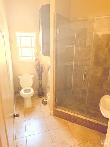 6328 Sugarloaf Lane, Bakersfield, CA 93307