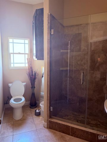 6328 Sugarloaf Lane, Bakersfield, CA 93307