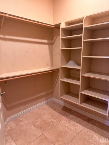 6328 Sugarloaf Lane, Bakersfield, CA 93307