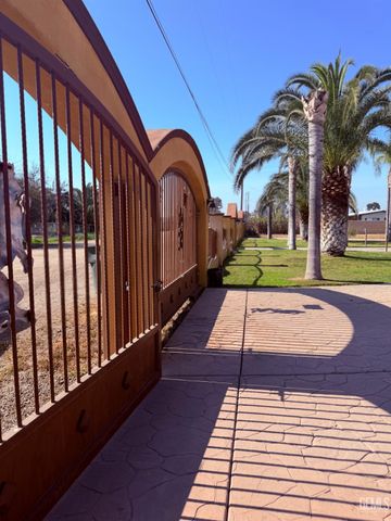 6328 Sugarloaf Lane, Bakersfield, CA 93307