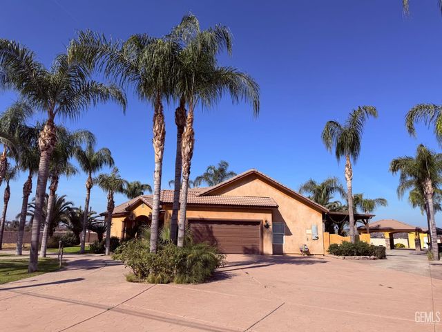 6328 Sugarloaf Lane, Bakersfield, CA 93307