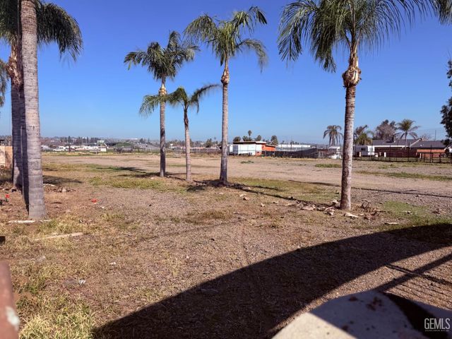 6328 Sugarloaf Lane, Bakersfield, CA 93307