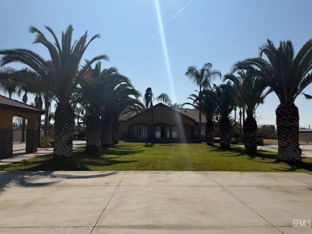 6328 Sugarloaf Lane, Bakersfield, CA 93307